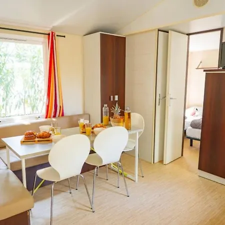Campeggio Mobil-home Confortable Et Climatisé - 6 Pers. - Api-1-52-2758 Vic-la-Gardiole
